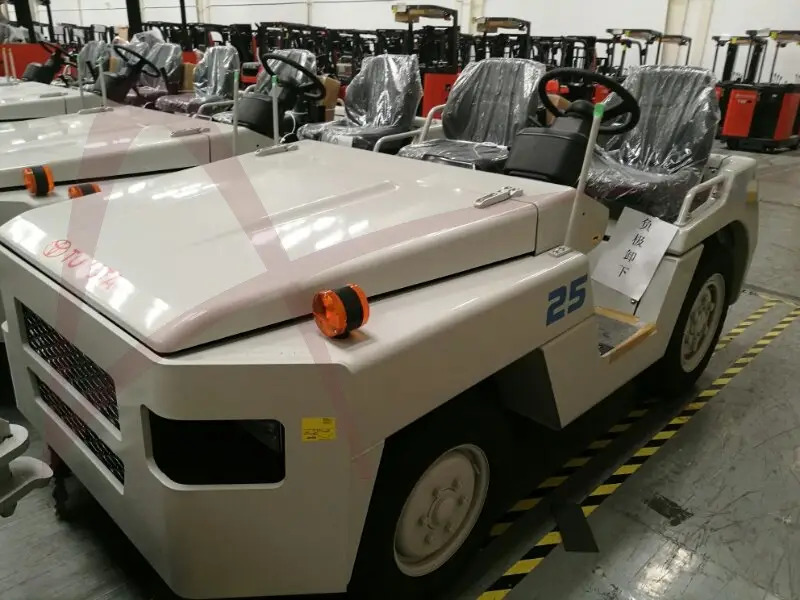 TOYOTA 52-2TD-25 - Bagasjetraktor: bilde 1 TOYOTA 52-2TD-25 - Bagasjetraktor: bilde 1
