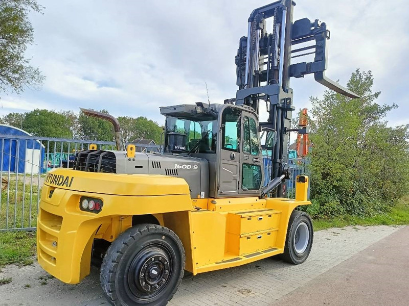Hyundai 160 D-9 heftruck forklift stapler 16 ton CE - Dieseltruck: bilde 2 Hyundai 160 D-9 heftruck forklift stapler 16 ton CE - Dieseltruck: bilde 2
