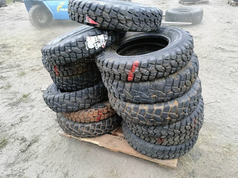 Michelin 6,50 R16 C 7,00R16 C 22/100R16 255/100R16 banden l - Dekk og felger for Bygg og anlegg: bilde 2 Michelin 6,50 R16 C 7,00R16 C 22/100R16 255/100R16 banden l - Dekk og felger for Bygg og anlegg: bilde 2