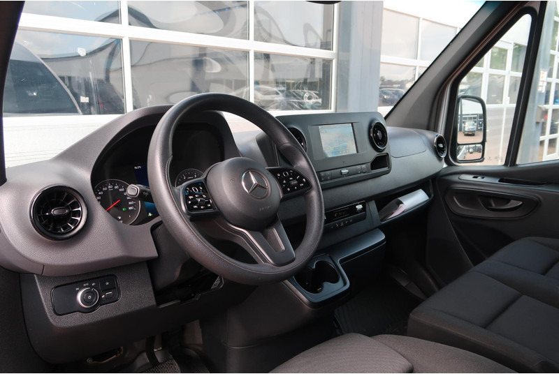 Mercedes-Benz Sprinter 317 1.9 CDI L2H2 AUT/ CAMERA/ LED/ CRUISE/ CLIMA/ MBUX - Kassebil: bilde 2 Mercedes-Benz Sprinter 317 1.9 CDI L2H2 AUT/ CAMERA/ LED/ CRUISE/ CLIMA/ MBUX - Kassebil: bilde 2
