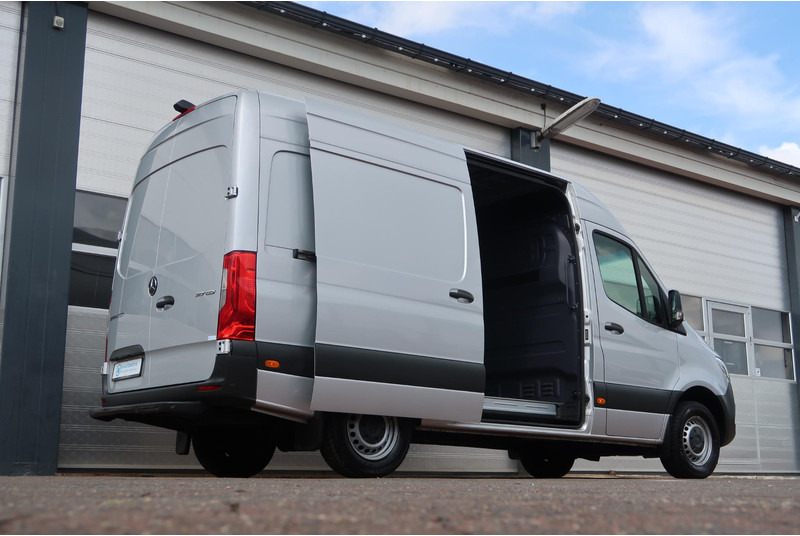 Mercedes-Benz Sprinter 317 CDI L2H2 AUT/ CAMERA/ LED/ CRUISE/ CLIMA/ MBUX - Kassebil: bilde 4 Mercedes-Benz Sprinter 317 CDI L2H2 AUT/ CAMERA/ LED/ CRUISE/ CLIMA/ MBUX - Kassebil: bilde 4