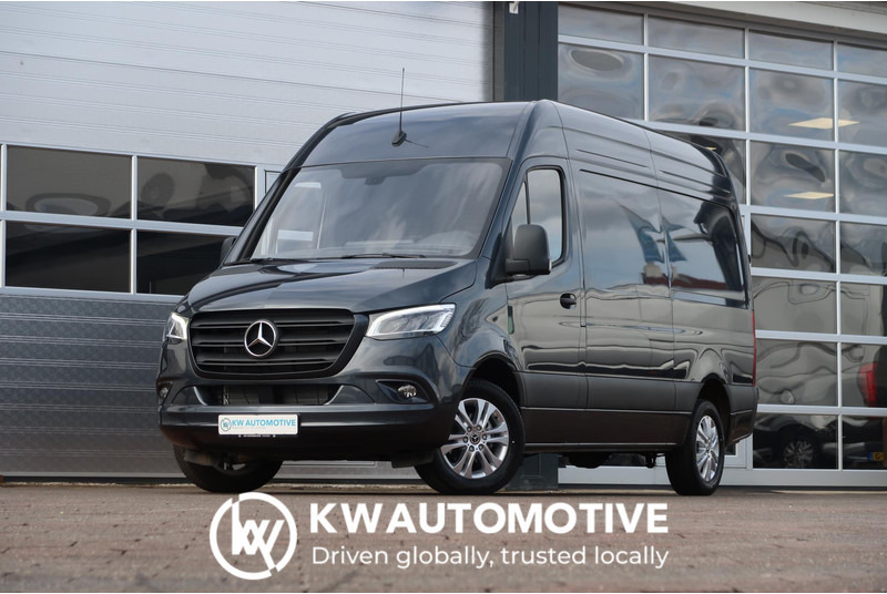 Mercedes-Benz Sprinter 317 CDI L2H2 RWD BPM VRIJ/ AUT/ 3.5T/ LED/ CAMERA/ MBUX/ CRUISE/ CLIMA - Kassebil: bilde 1 Mercedes-Benz Sprinter 317 CDI L2H2 RWD BPM VRIJ/ AUT/ 3.5T/ LED/ CAMERA/ MBUX/ CRUISE/ CLIMA - Kassebil: bilde 1