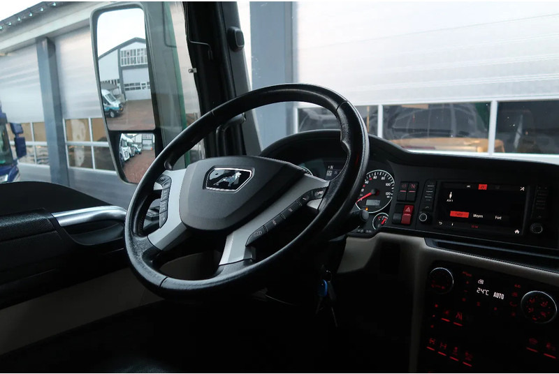 MAN TGX TGX 33.640 6X4 /RETARDER/ HYDRAULIK/ ALCOA'S/ LED/ ETC! - Trekkvogn: bilde 2 MAN TGX TGX 33.640 6X4 /RETARDER/ HYDRAULIK/ ALCOA'S/ LED/ ETC! - Trekkvogn: bilde 2