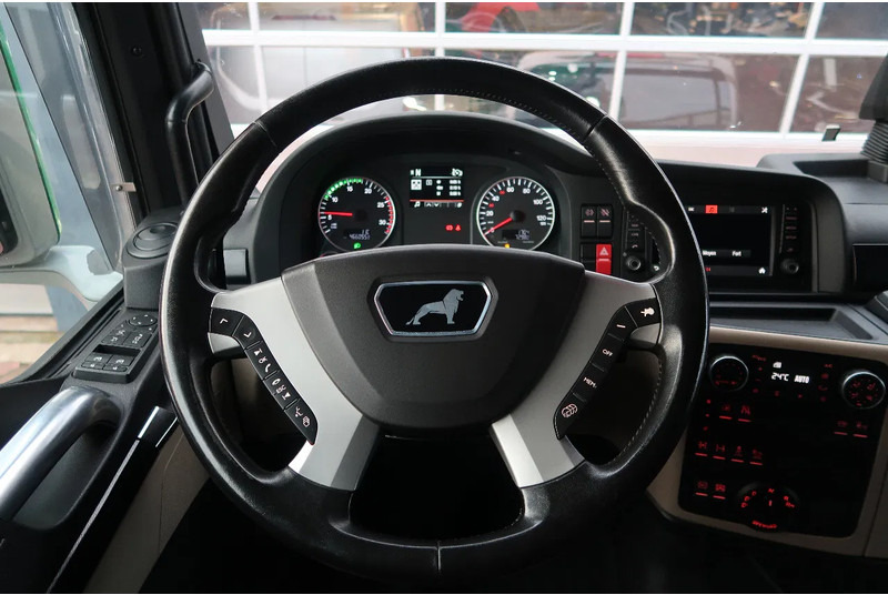 MAN TGX TGX 33.640 6X4 /RETARDER/ HYDRAULIK/ ALCOA'S/ LED/ ETC! - Trekkvogn: bilde 4 MAN TGX TGX 33.640 6X4 /RETARDER/ HYDRAULIK/ ALCOA'S/ LED/ ETC! - Trekkvogn: bilde 4