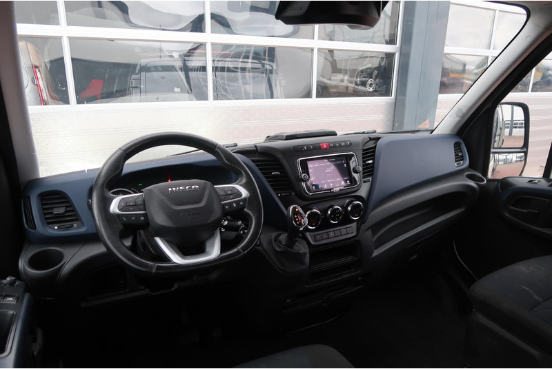 Iveco Daily 35C18H 3.0 DC AUT/ CAMERA/ LED/ CRUISE/ CLIMA/ TREKHAAK - Varebil, Varebil med dobbelt førerhus: bilde 2 Iveco Daily 35C18H 3.0 DC AUT/ CAMERA/ LED/ CRUISE/ CLIMA/ TREKHAAK - Varebil, Varebil med dobbelt førerhus: bilde 2