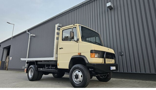 MERCEDES-BENZ 814 D T2 Vario 4x4 Allrad Topzustand! - Varebil med plan: bilde 1 MERCEDES-BENZ 814 D T2 Vario 4x4 Allrad Topzustand! - Varebil med plan: bilde 1