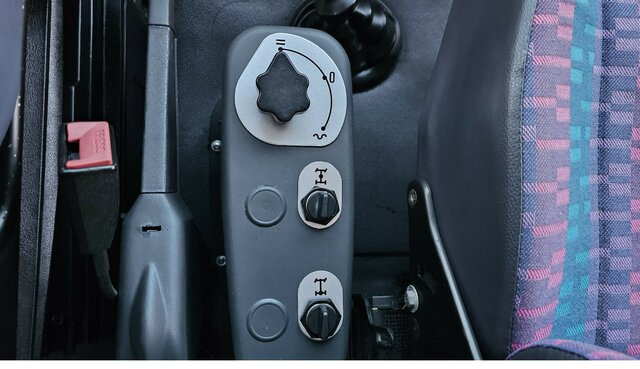 MERCEDES-BENZ 814 DA T2 Vario 4x4 Allrad... - Varebil med plan: bilde 5 MERCEDES-BENZ 814 DA T2 Vario 4x4 Allrad... - Varebil med plan: bilde 5