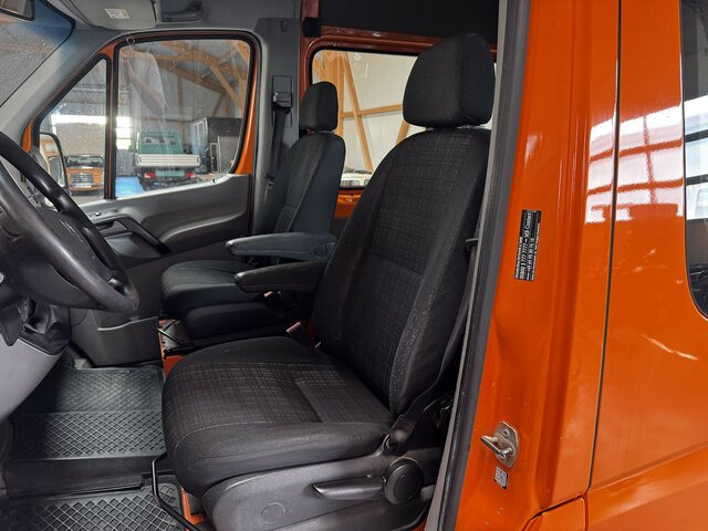 MERCEDES-BENZ Sprinter 316 CDI 4x4 Allrad L2H2 1. Hand! - Kassebil, Varebil med dobbelt førerhus: bilde 4 MERCEDES-BENZ Sprinter 316 CDI 4x4 Allrad L2H2 1. Hand! - Kassebil, Varebil med dobbelt førerhus: bilde 4