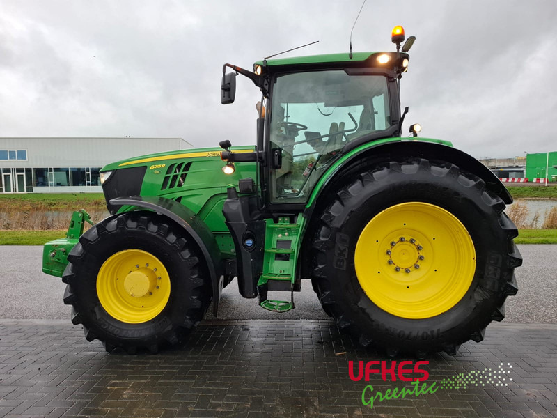 John Deere 6215 R - Traktor: bilde 2 John Deere 6215 R - Traktor: bilde 2