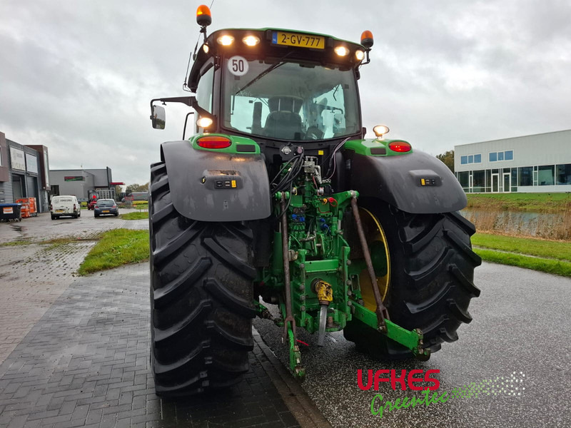 John Deere 6215 R - Traktor: bilde 4 John Deere 6215 R - Traktor: bilde 4