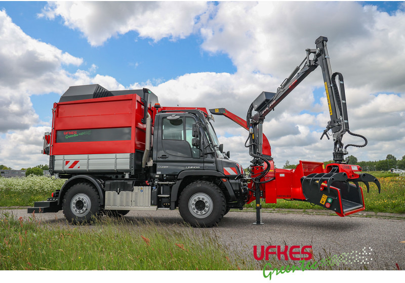 Mercedes-Benz Unimog U 427 Greentec woodchipper combi - Varebil: bilde 1 Mercedes-Benz Unimog U 427 Greentec woodchipper combi - Varebil: bilde 1
