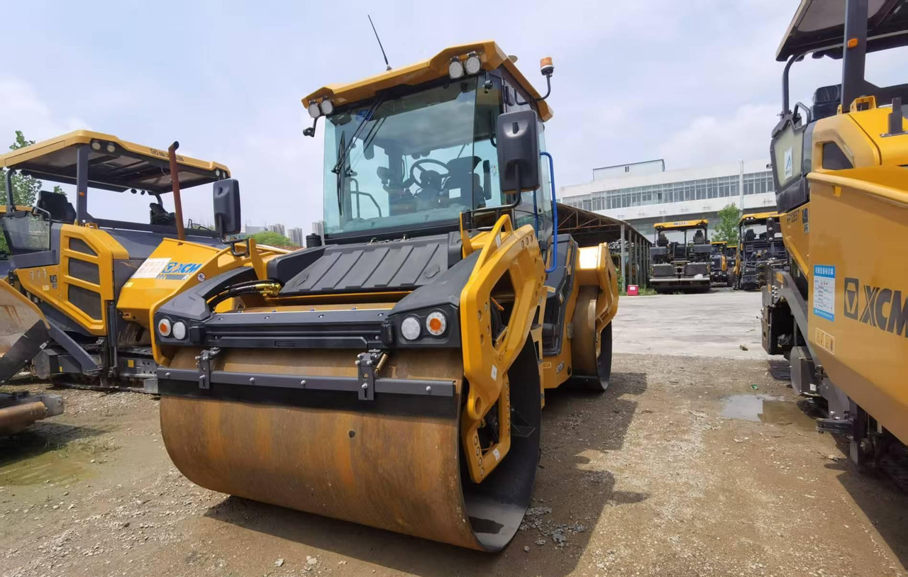 XCMG 13ton used small double drum steel road roller XD135TIV - Vegvals: bilde 5 XCMG 13ton used small double drum steel road roller XD135TIV - Vegvals: bilde 5
