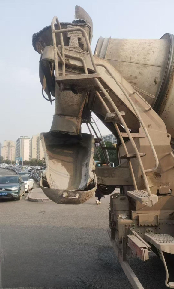 XCMG Factory Concrete Truck Mixer Drum 12m³ G4804B Concrete Machinery Mobile cConcrete Mixer Truck - Betongbil: bilde 5 XCMG Factory Concrete Truck Mixer Drum 12m³ G4804B Concrete Machinery Mobile cConcrete Mixer Truck - Betongbil: bilde 5