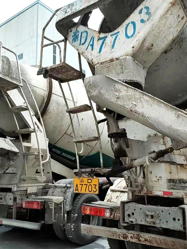 XCMG Manufacturer Used Cement Mixer Truck G4804B 12m³ Truck-mounted Concrete Mixer Truck - Betongbil: bilde 4 XCMG Manufacturer Used Cement Mixer Truck G4804B 12m³ Truck-mounted Concrete Mixer Truck - Betongbil: bilde 4