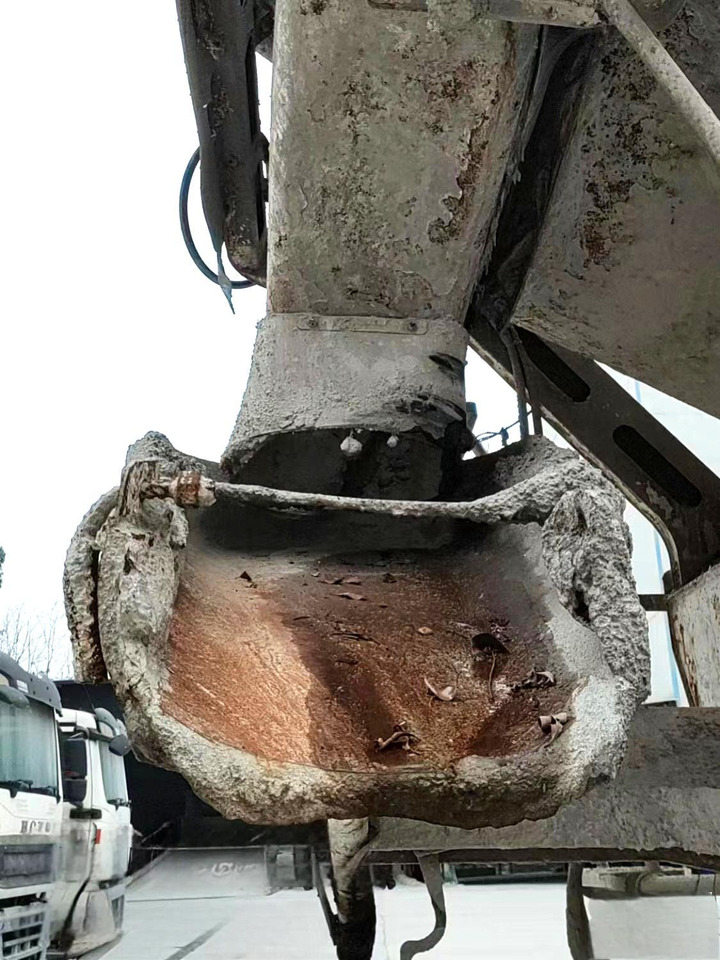 XCMG Official 12cubic G4804B Second Hand China Concrete Mixer Trucks With High Quality - Betongbil: bilde 5 XCMG Official 12cubic G4804B Second Hand China Concrete Mixer Trucks With High Quality - Betongbil: bilde 5