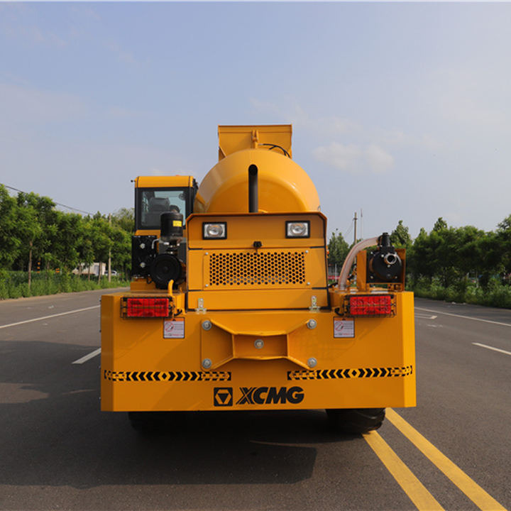 Ny Betongbil XCMG Official 2.6m3 Mini Diesel Self Loading Concrete Mixer: bilde 6