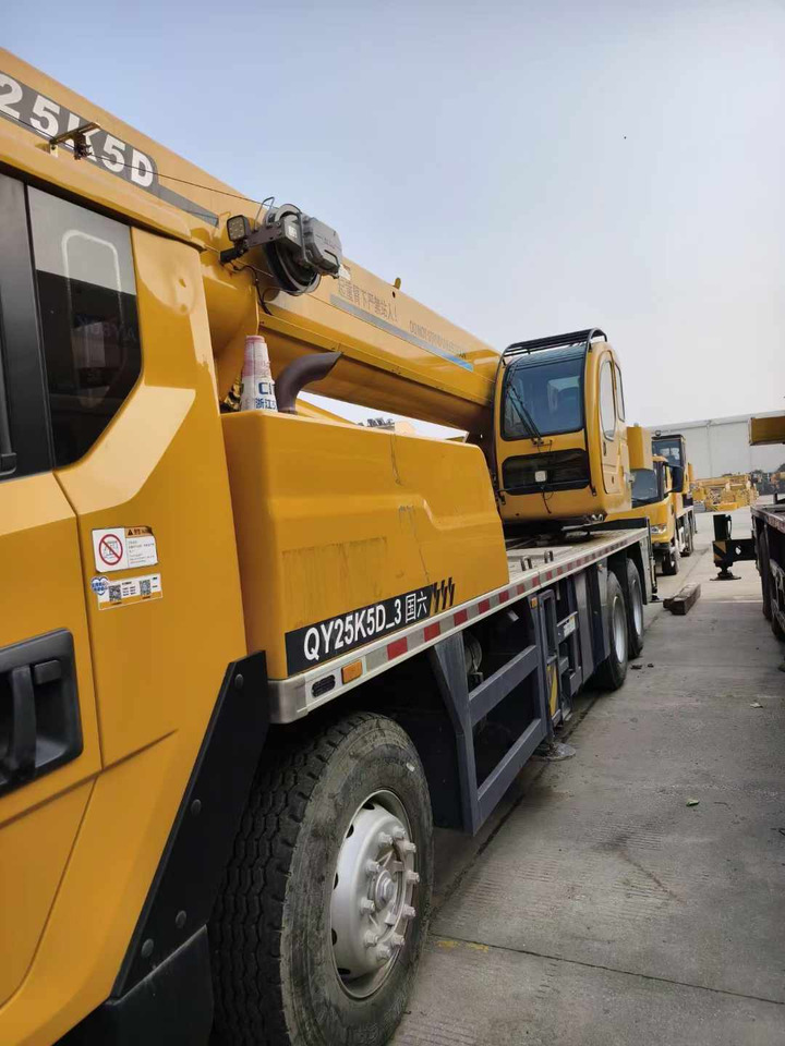 XCMG Official 25 Ton Small Truck Crane QY25K5D-3 Used Mobile Crane Machine With Cheap Price - Mobilkran: bilde 3 XCMG Official 25 Ton Small Truck Crane QY25K5D-3 Used Mobile Crane Machine With Cheap Price - Mobilkran: bilde 3