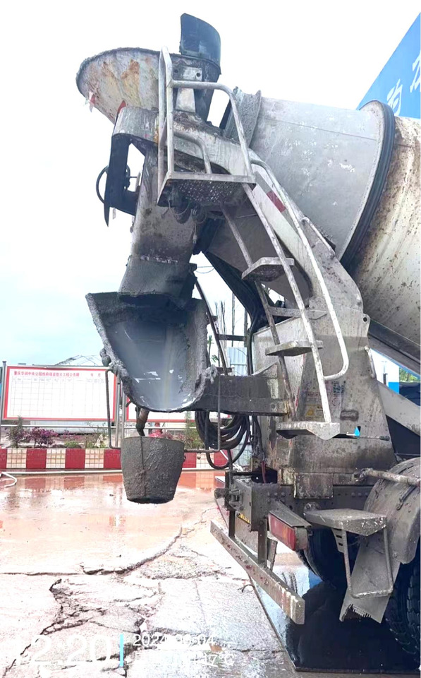XCMG Official Concrete Machinery Mixer 12m³ G4804B Used Concrete Mixer Truck - Betongbil: bilde 5 XCMG Official Concrete Machinery Mixer 12m³ G4804B Used Concrete Mixer Truck - Betongbil: bilde 5