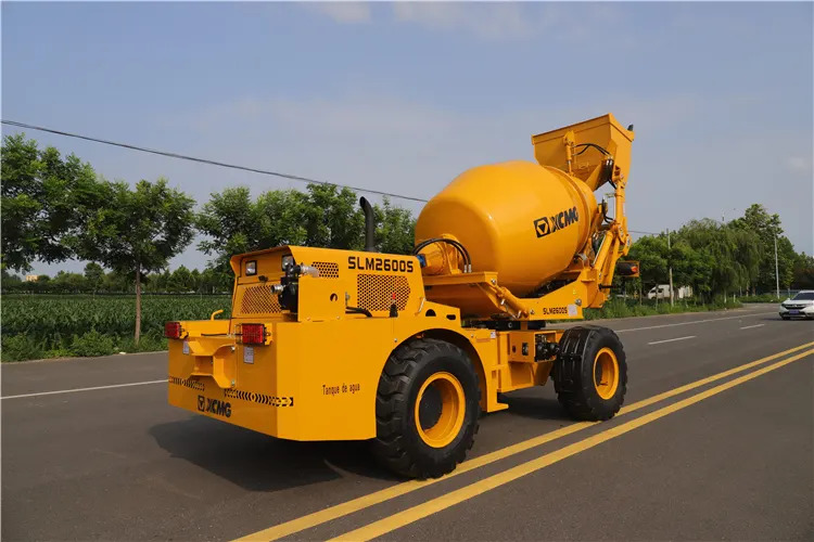 XCMG Official SLM2600S 2.6 Cubic Meters Diesel Engine Power Self Propelled Concrete Mixers for Sale - Betongbil: bilde 4 XCMG Official SLM2600S 2.6 Cubic Meters Diesel Engine Power Self Propelled Concrete Mixers for Sale - Betongbil: bilde 4