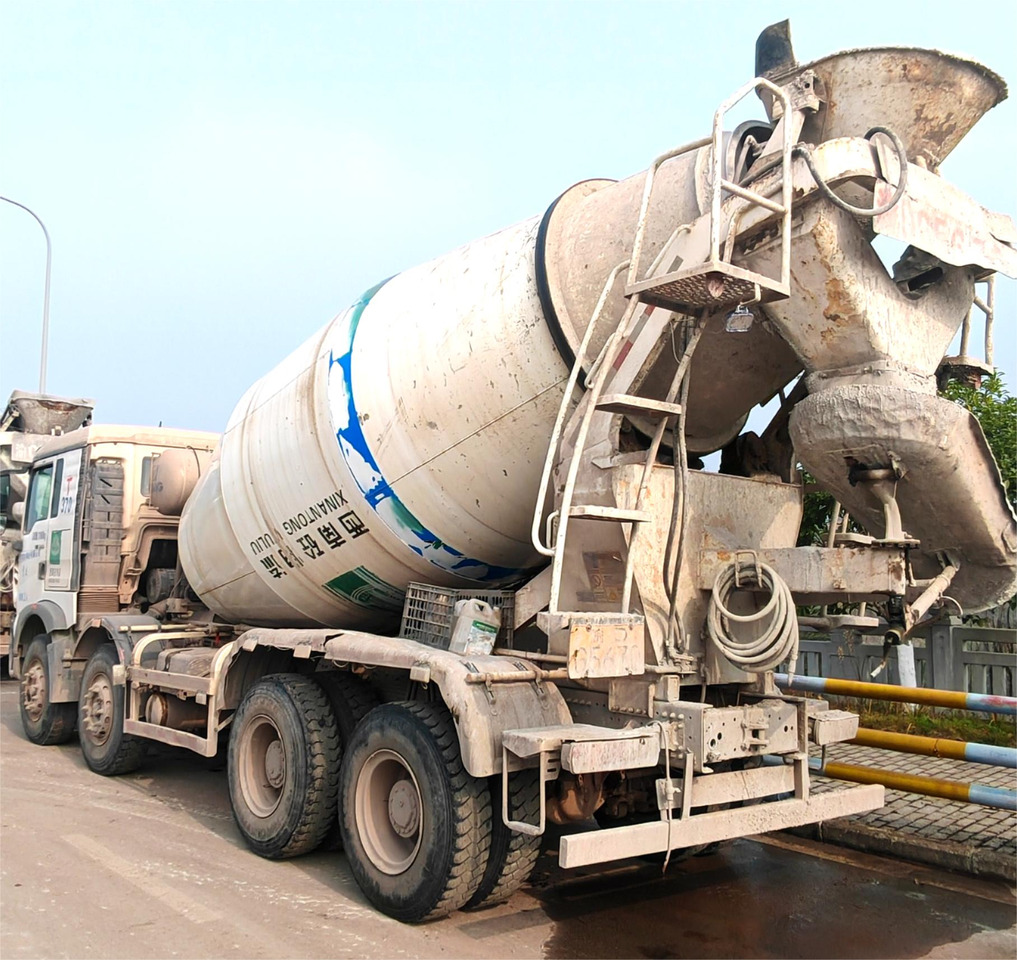 XCMG Official Second Hand G4804B Truck Mounted Concrete Mixer Truck 12m³ Cement Mixer Sale - Betongbil: bilde 4 XCMG Official Second Hand G4804B Truck Mounted Concrete Mixer Truck 12m³ Cement Mixer Sale - Betongbil: bilde 4