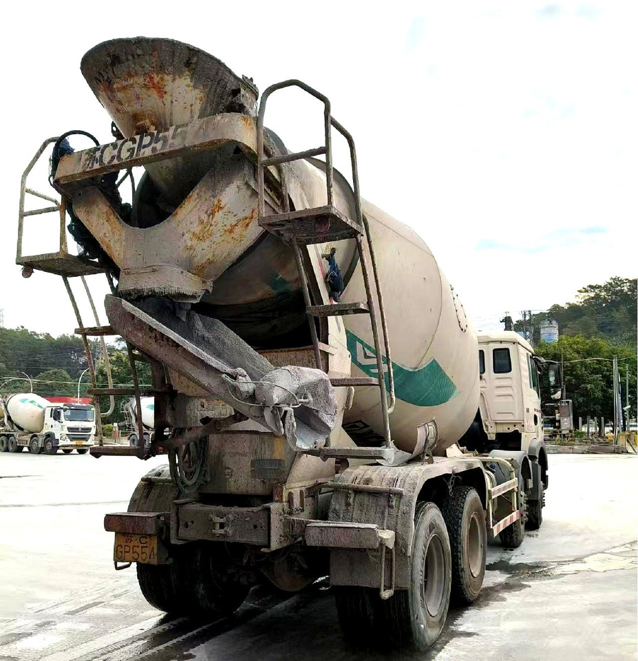 XCMG Official Used Concrete Mixer Truck HOWO G4802D 12m³ Cement Mixer Truck Price - Betongbil: bilde 3 XCMG Official Used Concrete Mixer Truck HOWO G4802D 12m³ Cement Mixer Truck Price - Betongbil: bilde 3