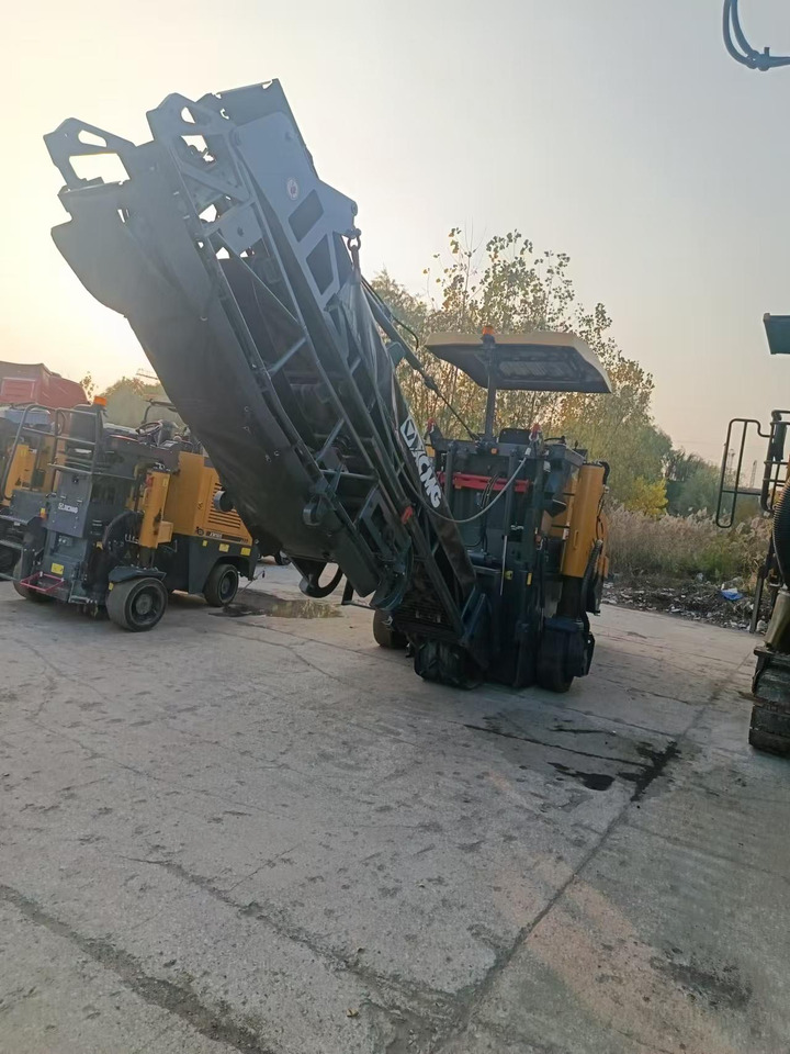 XCMG Official Used Road Asphalt Milling Machine XM1005K Asphalt Cold Planer Machine Price For Sale - Asfaltfres: bilde 3 XCMG Official Used Road Asphalt Milling Machine XM1005K Asphalt Cold Planer Machine Price For Sale - Asfaltfres: bilde 3