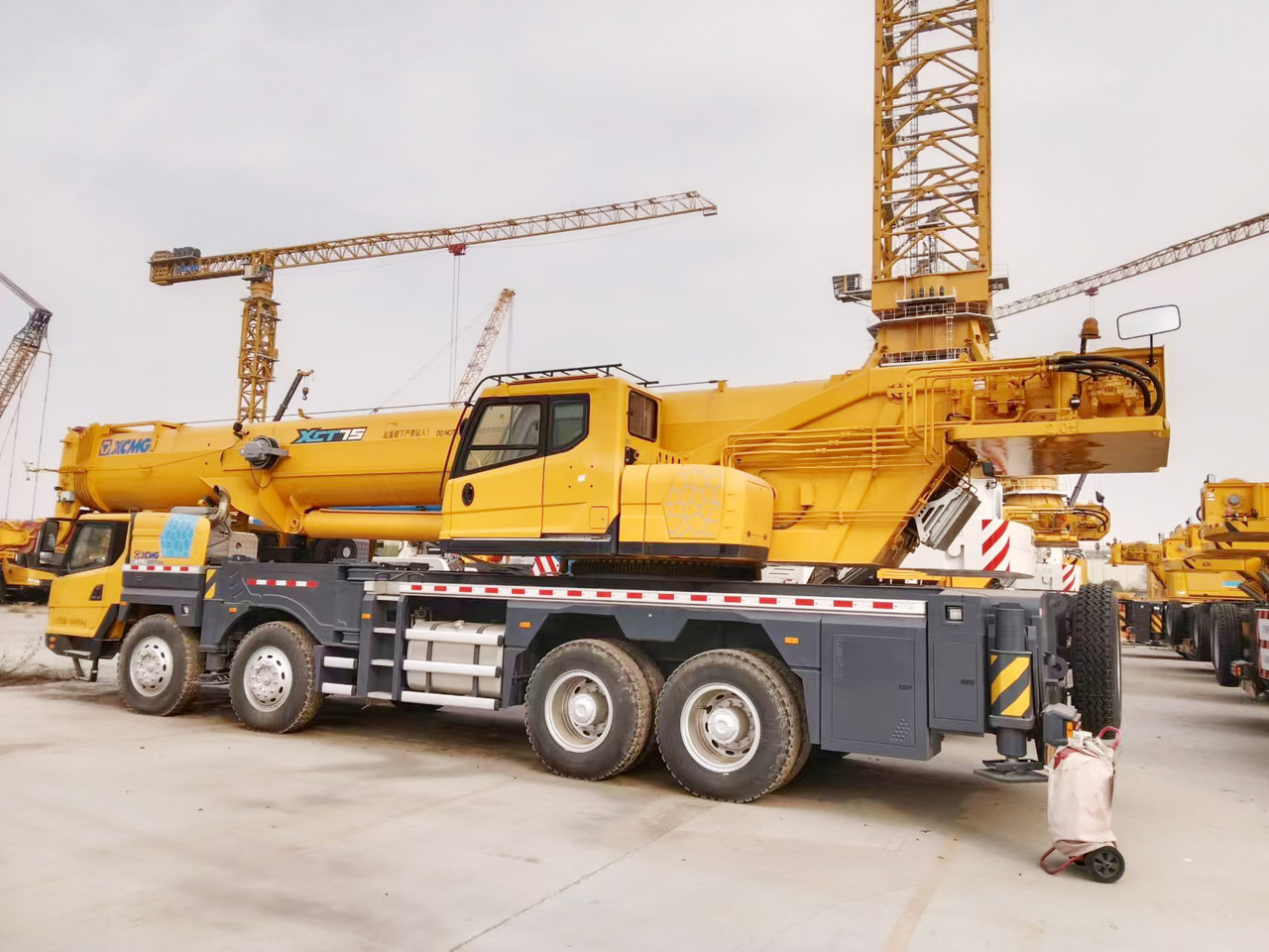 XCMG Official Used Truck Crane XCT75L7 75 Ton Mobile Crane Machine For Sale - Mobilkran: bilde 4 XCMG Official Used Truck Crane XCT75L7 75 Ton Mobile Crane Machine For Sale - Mobilkran: bilde 4