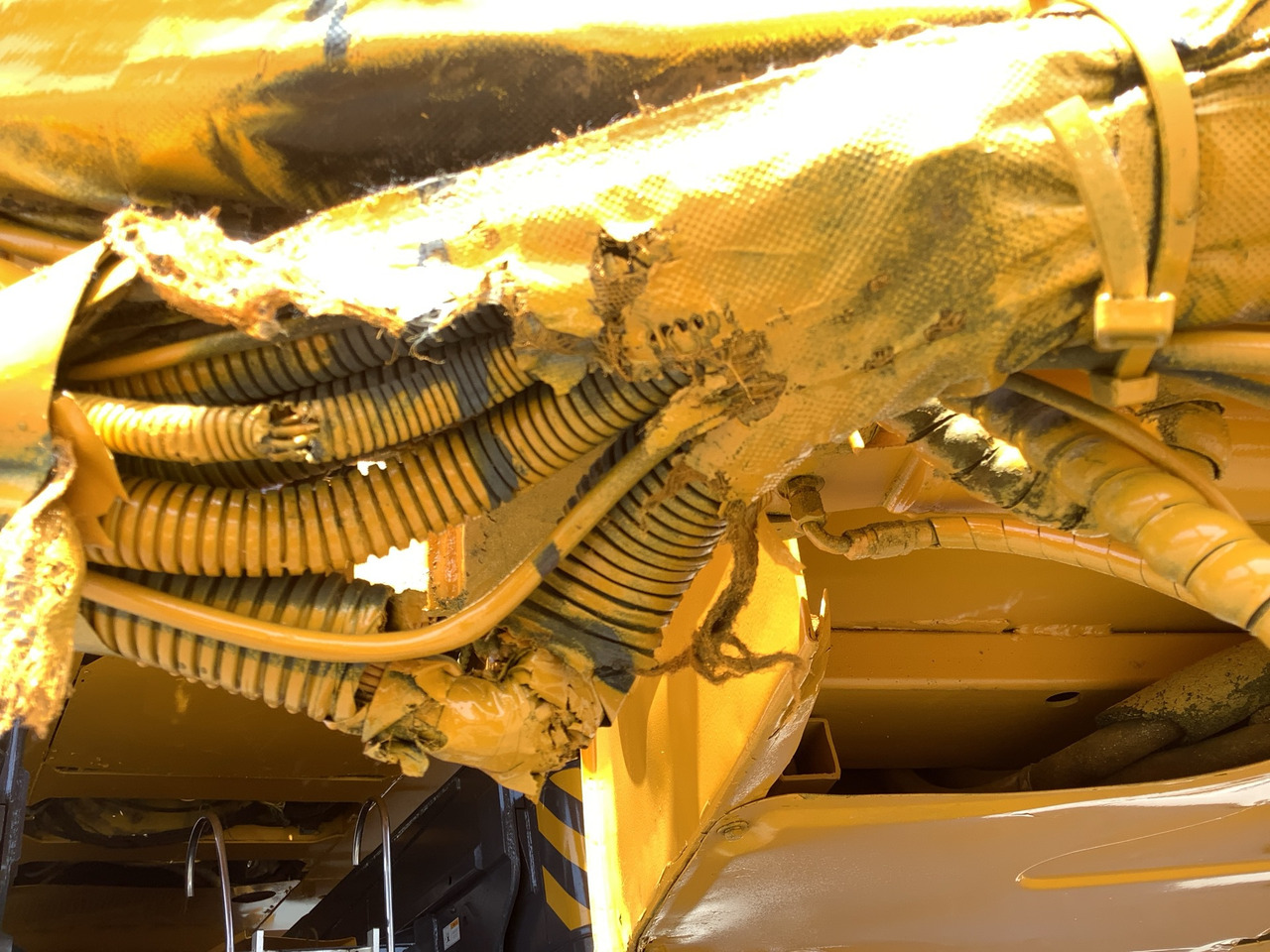 XCMG QAY800 used 800 ton hydraulic all terrain crane truck for sale - Allterrengkran: bilde 5 XCMG QAY800 used 800 ton hydraulic all terrain crane truck for sale - Allterrengkran: bilde 5