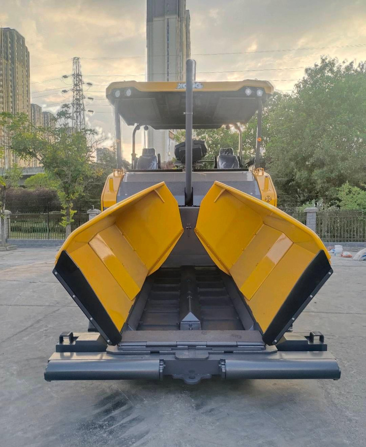 XCMG RP905IV used crawler portable concrete asphalt paver price - Asfaltutlegger: bilde 5 XCMG RP905IV used crawler portable concrete asphalt paver price - Asfaltutlegger: bilde 5