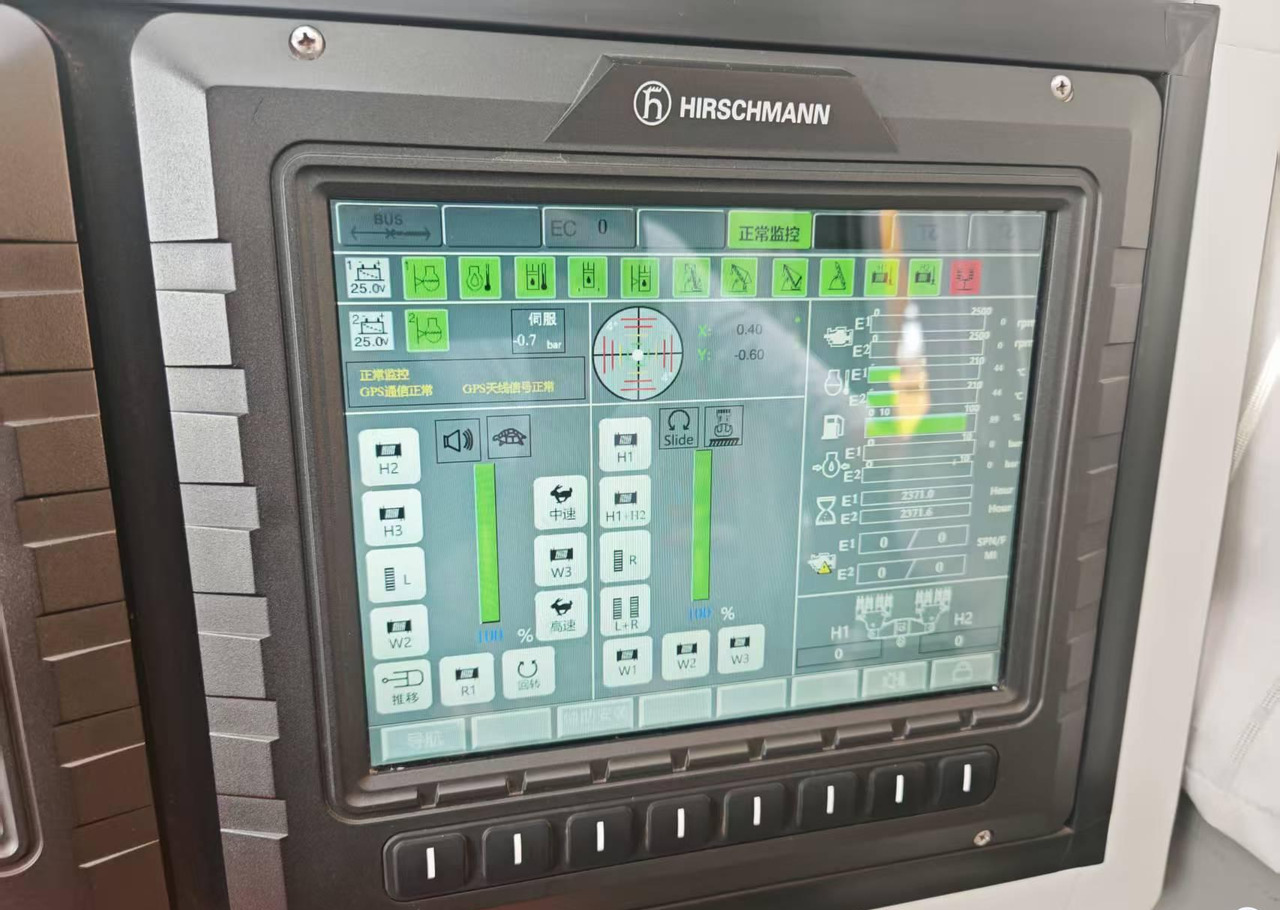 Leie XCMG official used XGC28000 large crawler crane for sale XCMG official used XGC28000 large crawler crane for sale: bilde 6