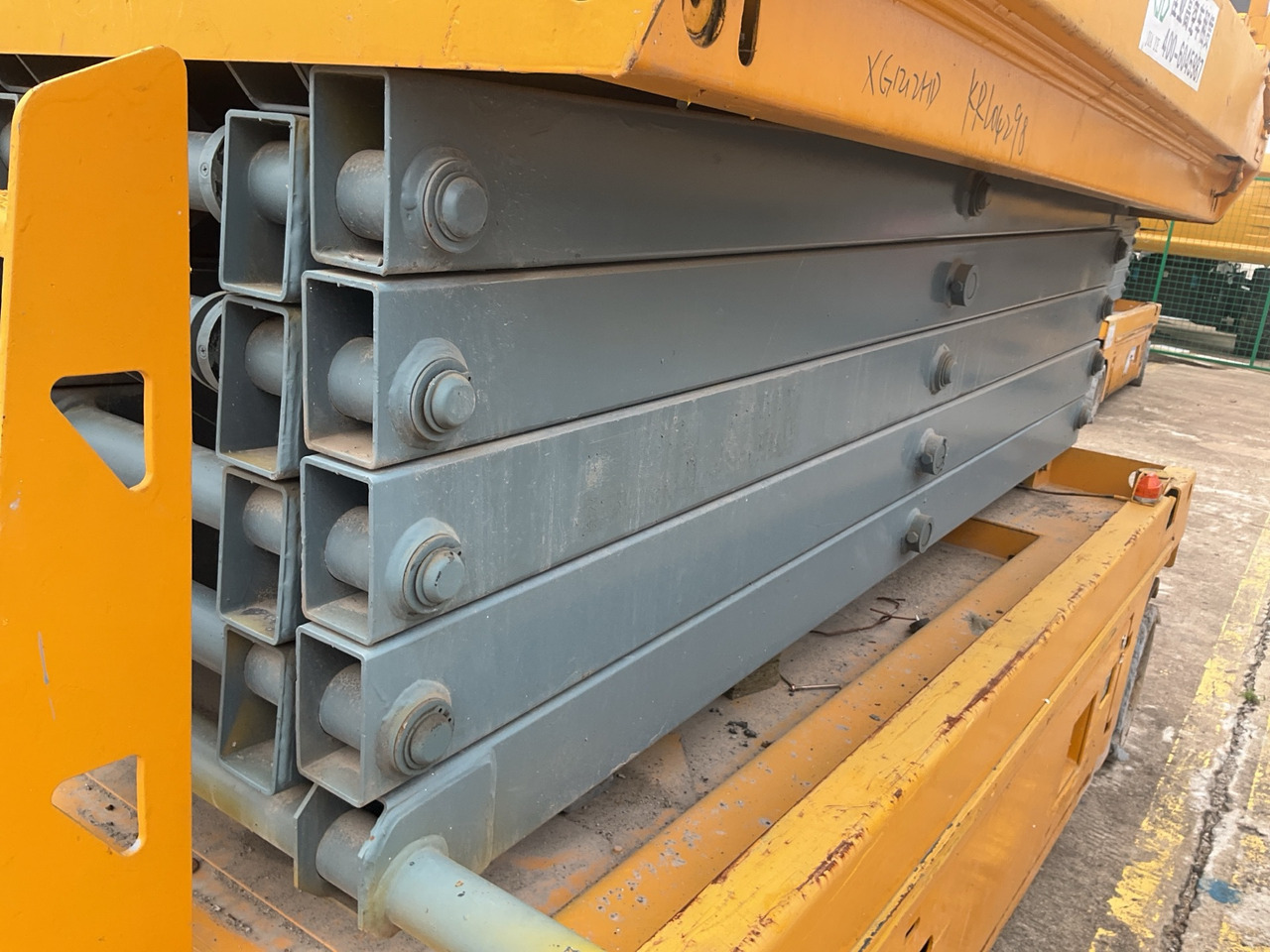 XCMG second hand XG1212HD 12m electric scissor lift platform price - Sakselift: bilde 2 XCMG second hand XG1212HD 12m electric scissor lift platform price - Sakselift: bilde 2