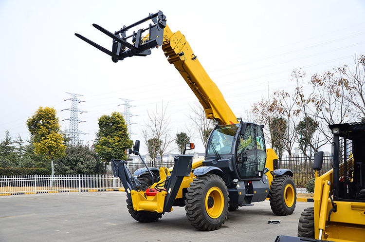 XCMG second hand telescopic boom forklift telehandler XC6-2506E price - Teleskoplastere: bilde 3 XCMG second hand telescopic boom forklift telehandler XC6-2506E price - Teleskoplastere: bilde 3