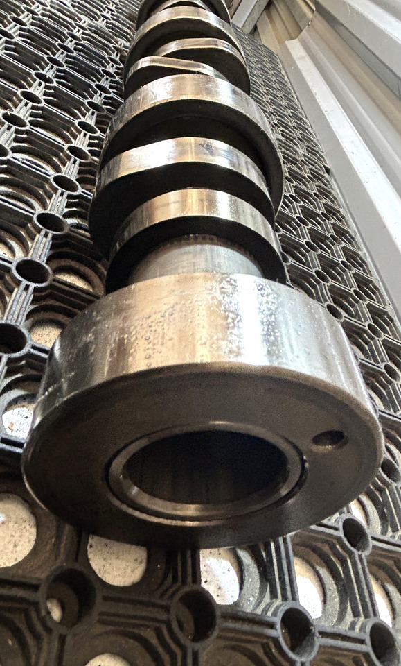 DAF CAMSHAFT DAF XF 106 480 530 - Kamaksel: bilde 1 DAF CAMSHAFT DAF XF 106 480 530 - Kamaksel: bilde 1