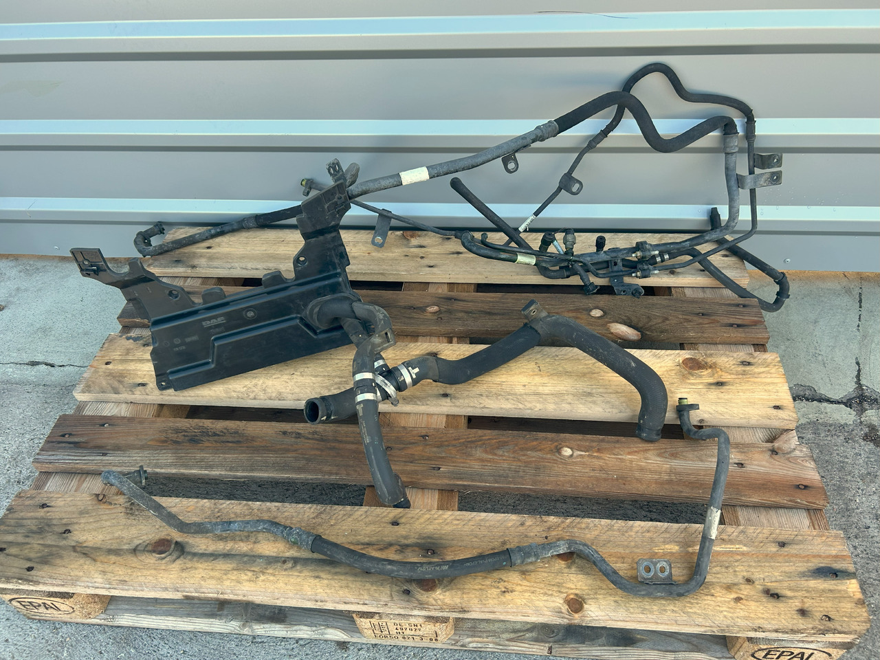 DAF CF EURO 6 AIR CONDITIONING HOSES SET - A/C del: bilde 1 DAF CF EURO 6 AIR CONDITIONING HOSES SET - A/C del: bilde 1