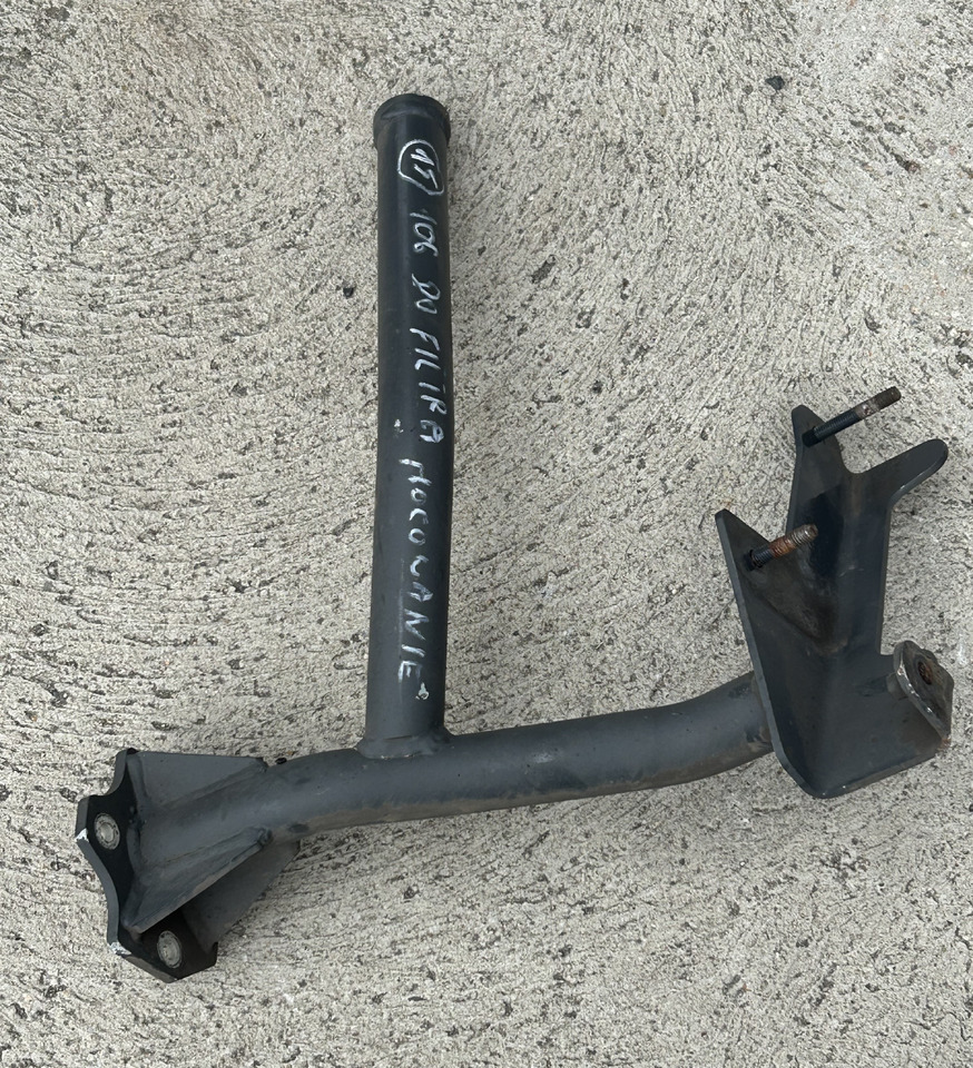 DAF XF 106 480 AIR FILTER HOUSING SUPPORT - Aerodynamikk/ Spoiler: bilde 1 DAF XF 106 480 AIR FILTER HOUSING SUPPORT - Aerodynamikk/ Spoiler: bilde 1