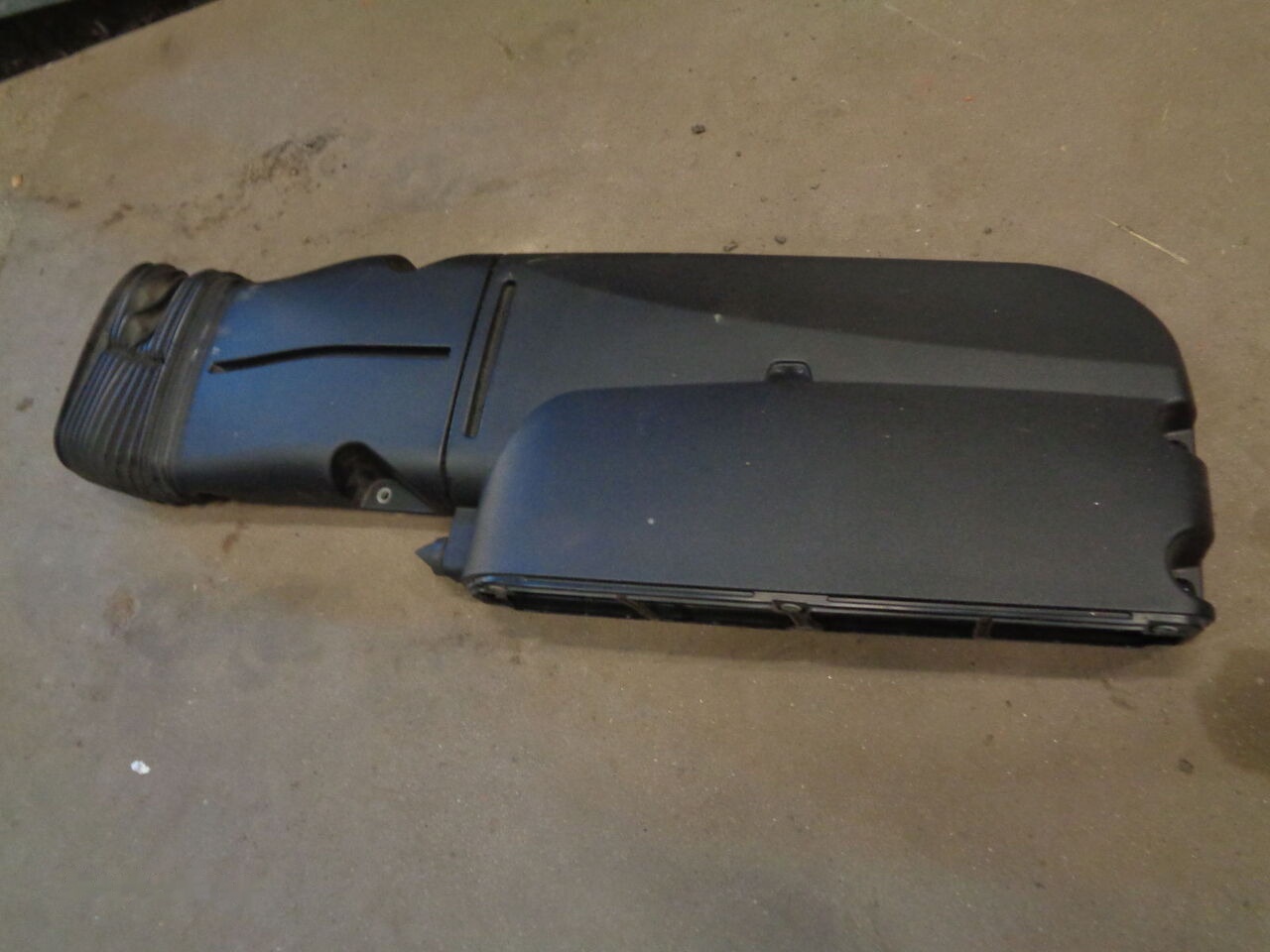 DAF XF 106 Komin Powietrza DAF XF 106 1935598 DAF XF 106 truck - Karosseri og eksteriør for Lastebil: bilde 2 DAF XF 106 Komin Powietrza DAF XF 106 1935598 DAF XF 106 truck - Karosseri og eksteriør for Lastebil: bilde 2