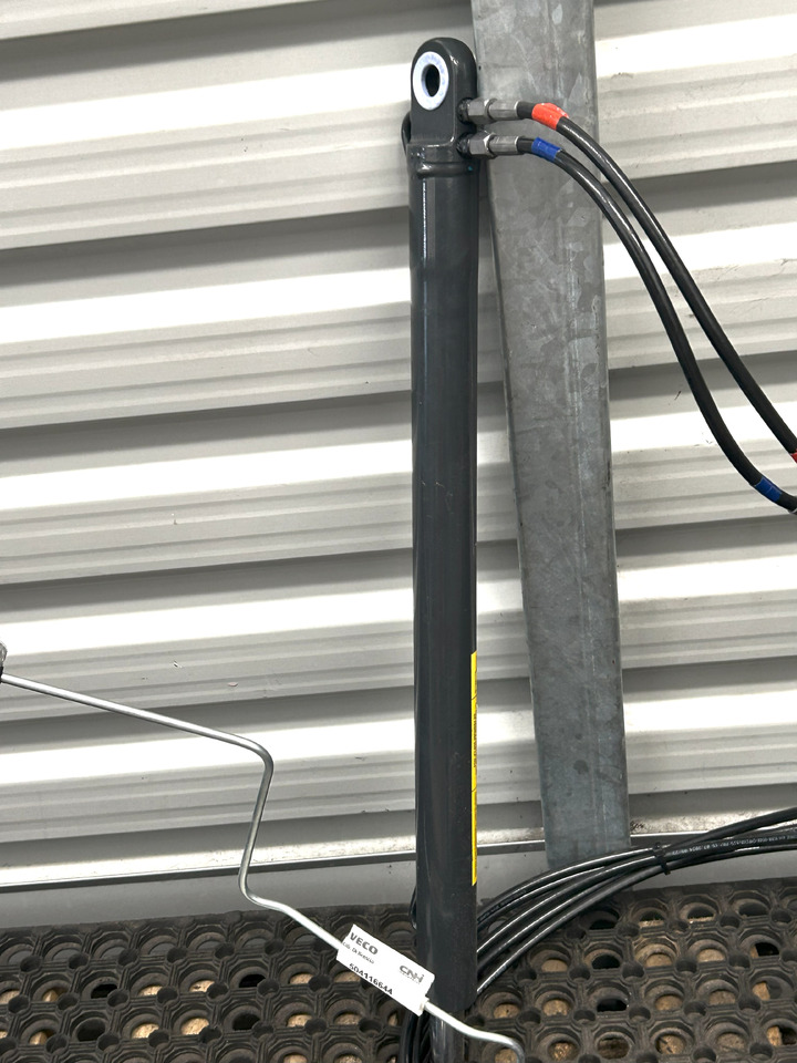 IVECO EUROCARGO 75E MLC CABIN LIFTING KIT - Hydraulisk sylinder: bilde 5 IVECO EUROCARGO 75E MLC CABIN LIFTING KIT - Hydraulisk sylinder: bilde 5