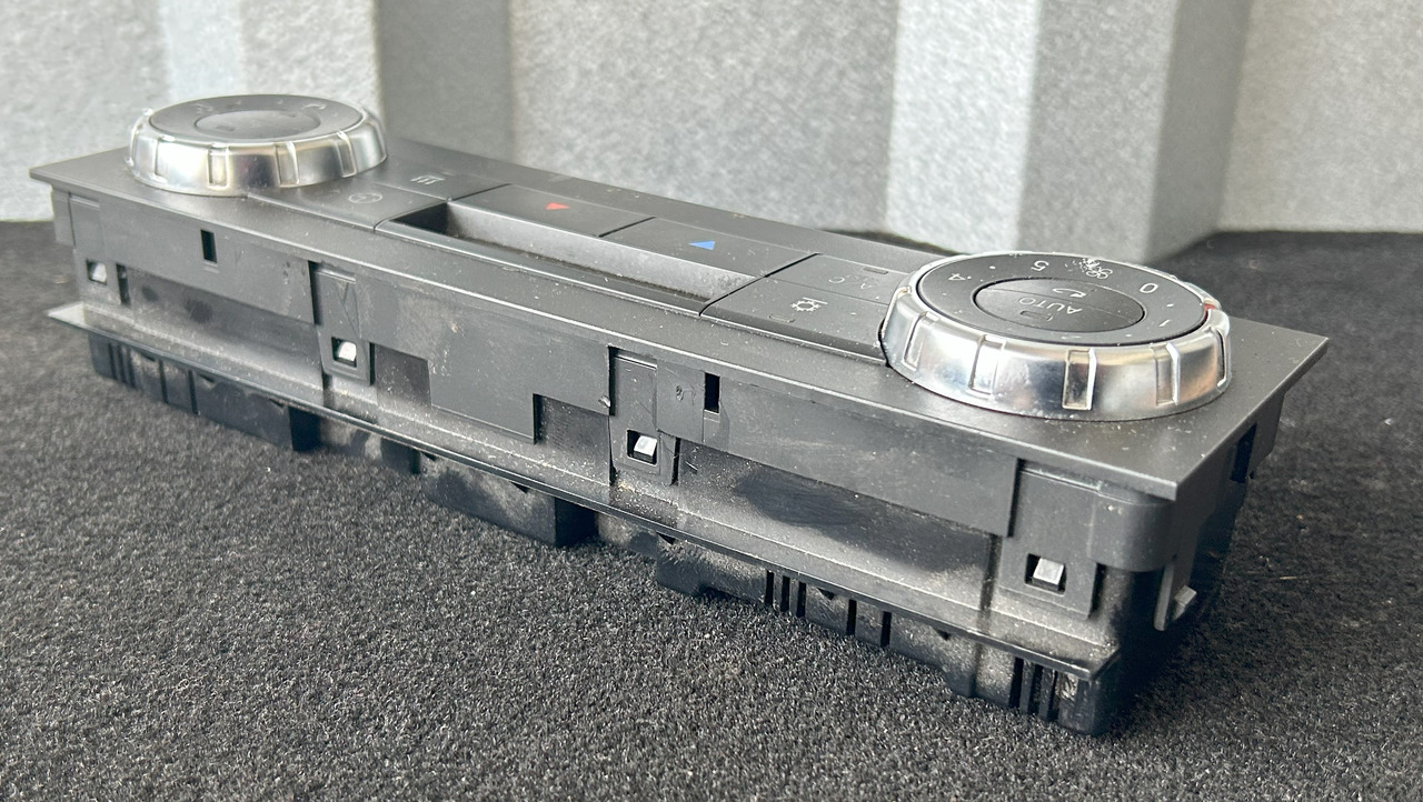 MERCEDES AIR CONDITIONING CONTROL PANEL AROCS MP4 - A/C del: bilde 4 MERCEDES AIR CONDITIONING CONTROL PANEL AROCS MP4 - A/C del: bilde 4