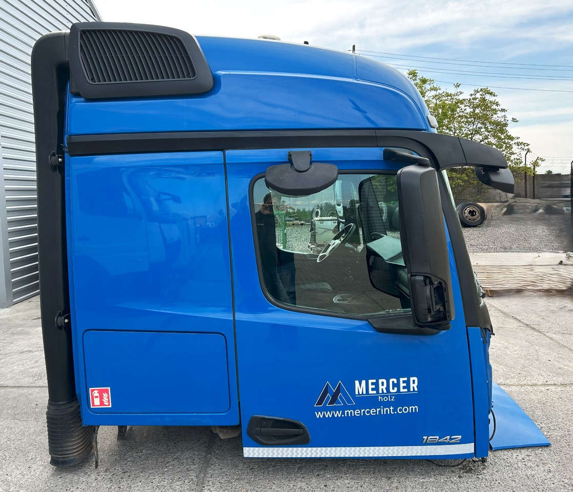 MERCEDES AROCS MP4 L STREAM SPACE 2.30M , tunnel 170 mm - Førerhus: bilde 3 MERCEDES AROCS MP4 L STREAM SPACE 2.30M , tunnel 170 mm - Førerhus: bilde 3