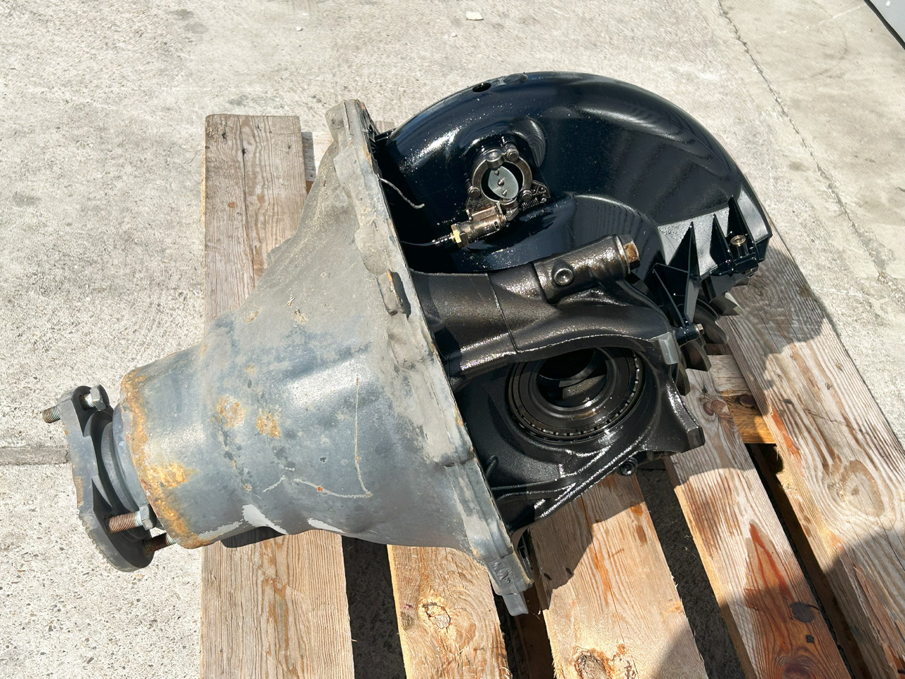 MERCEDES-BENZ DIFFERENTIAL WITH THROTTLE ACTROS MP4 R440-13 2,533 - Bakaksel for Lastebil: bilde 1 MERCEDES-BENZ DIFFERENTIAL WITH THROTTLE ACTROS MP4 R440-13 2,533 - Bakaksel for Lastebil: bilde 1