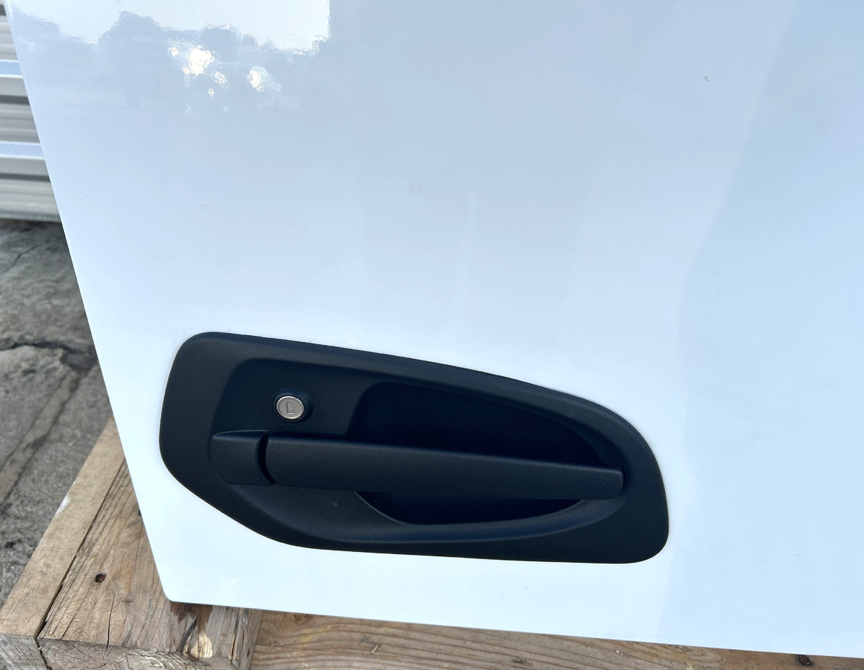 MERCEDES DOOR RIGHT narrow cab M-CLASSIC SPACE ACTROS AROCS MP4 MP5 BRAND NEW - Dør og deler: bilde 4 MERCEDES DOOR RIGHT narrow cab M-CLASSIC SPACE ACTROS AROCS MP4 MP5 BRAND NEW - Dør og deler: bilde 4