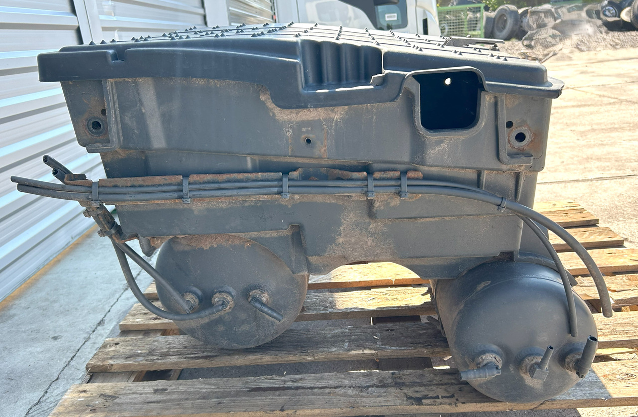 Mercedes AROCS MP4 BATTERY BOX WITH CYLINDERS - Batteri for Lastebil: bilde 1 Mercedes AROCS MP4 BATTERY BOX WITH CYLINDERS - Batteri for Lastebil: bilde 1