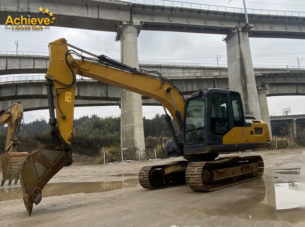 XCMG XE135D 0.32-0.61(0.52) m³ 86/2200 kw/rpm QSF3.8 260 L 99.1 kN 【ACHIEVE】 TOP CONDITION!!! - Beltegraver: bilde 2 XCMG XE135D 0.32-0.61(0.52) m³ 86/2200 kw/rpm QSF3.8 260 L 99.1 kN 【ACHIEVE】 TOP CONDITION!!! - Beltegraver: bilde 2