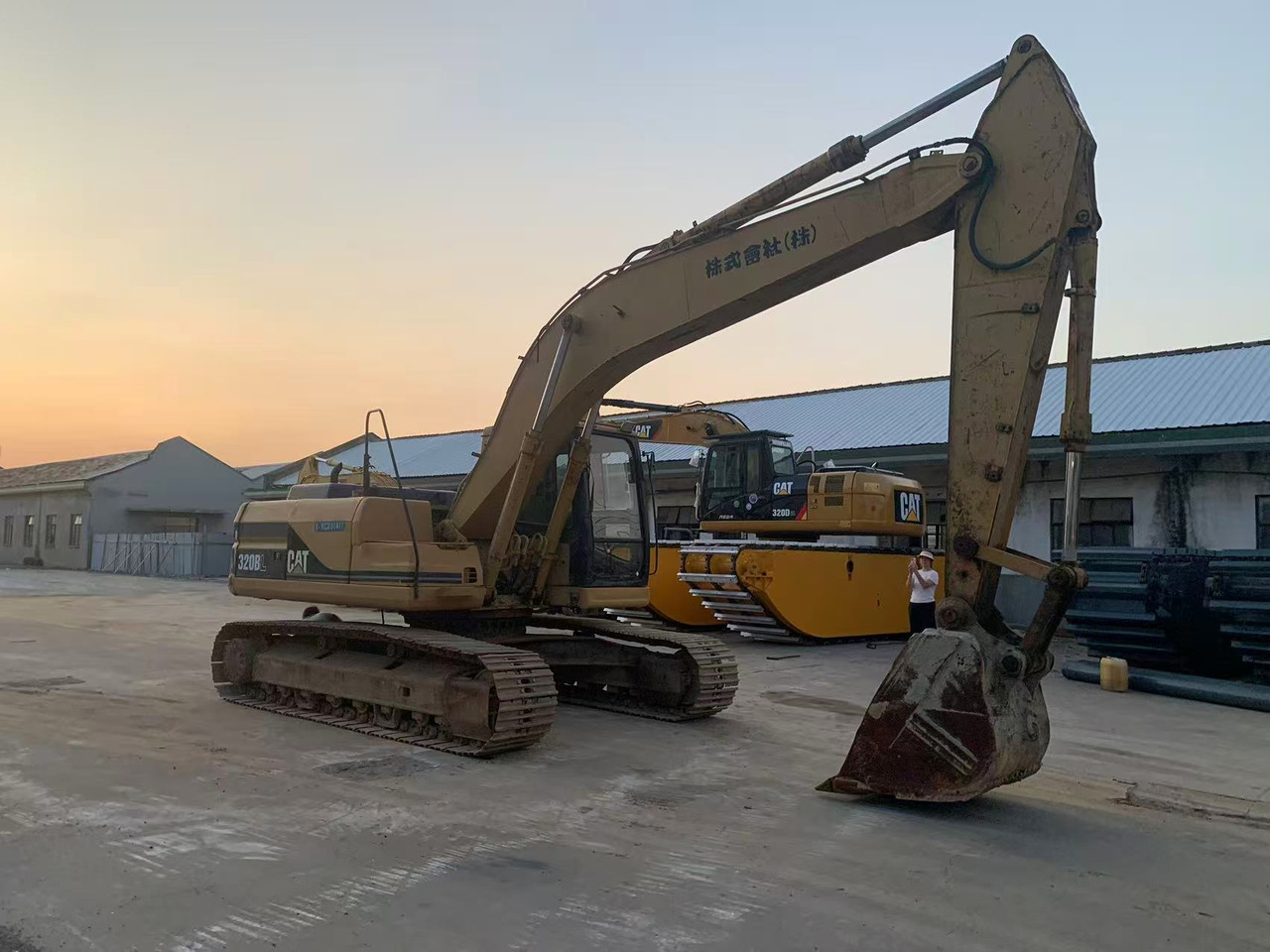 CATERPILLAR Tracked Excavator 20 ton Excavator CAT 320B, 320BL - Beltegraver: bilde 1 CATERPILLAR Tracked Excavator 20 ton Excavator CAT 320B, 320BL - Beltegraver: bilde 1