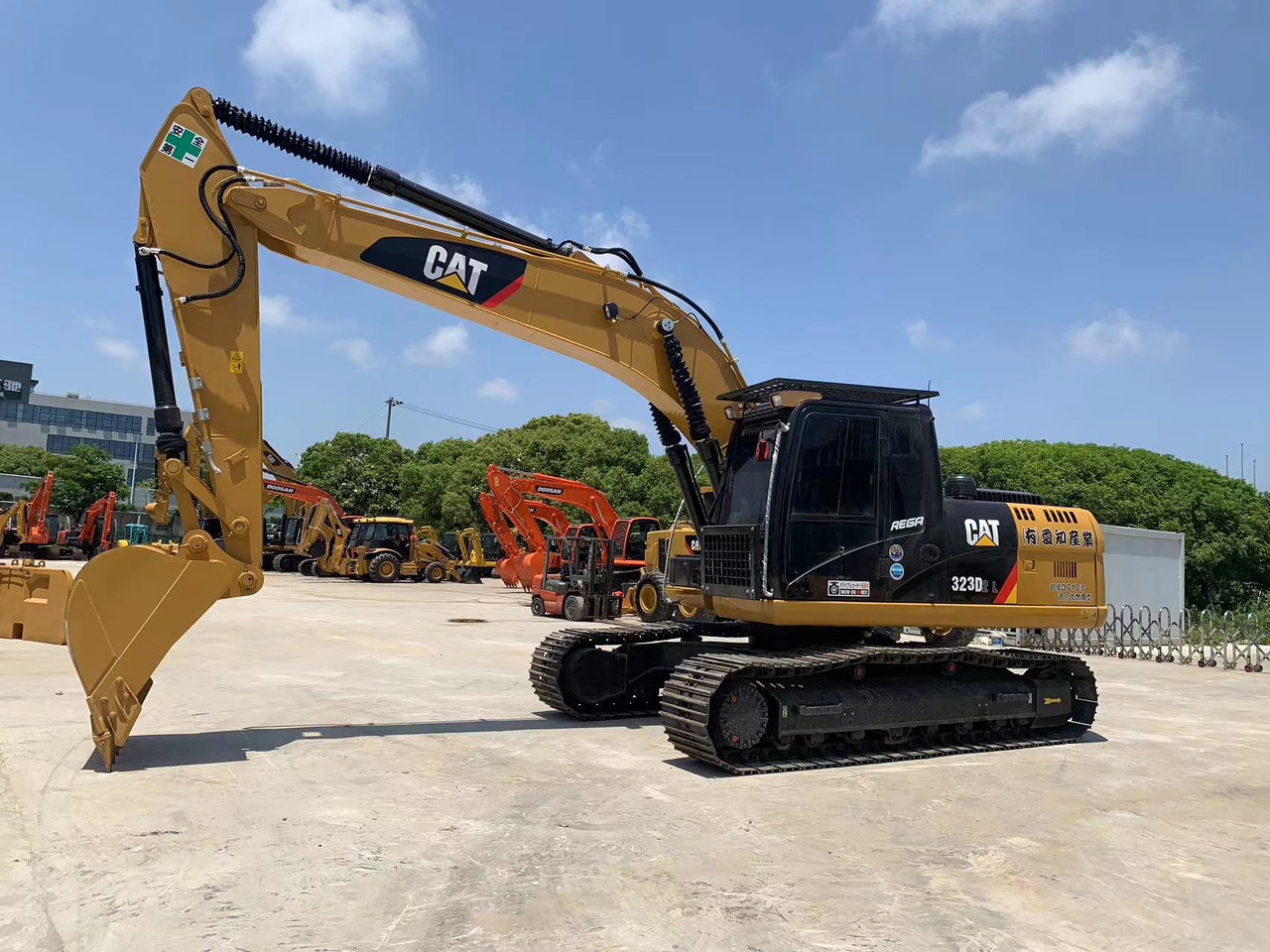 Caterpillar Tracked Excavator CAT 323D, 323D2 for Bolivia - Beltegraver: bilde 2 Caterpillar Tracked Excavator CAT 323D, 323D2 for Bolivia - Beltegraver: bilde 2