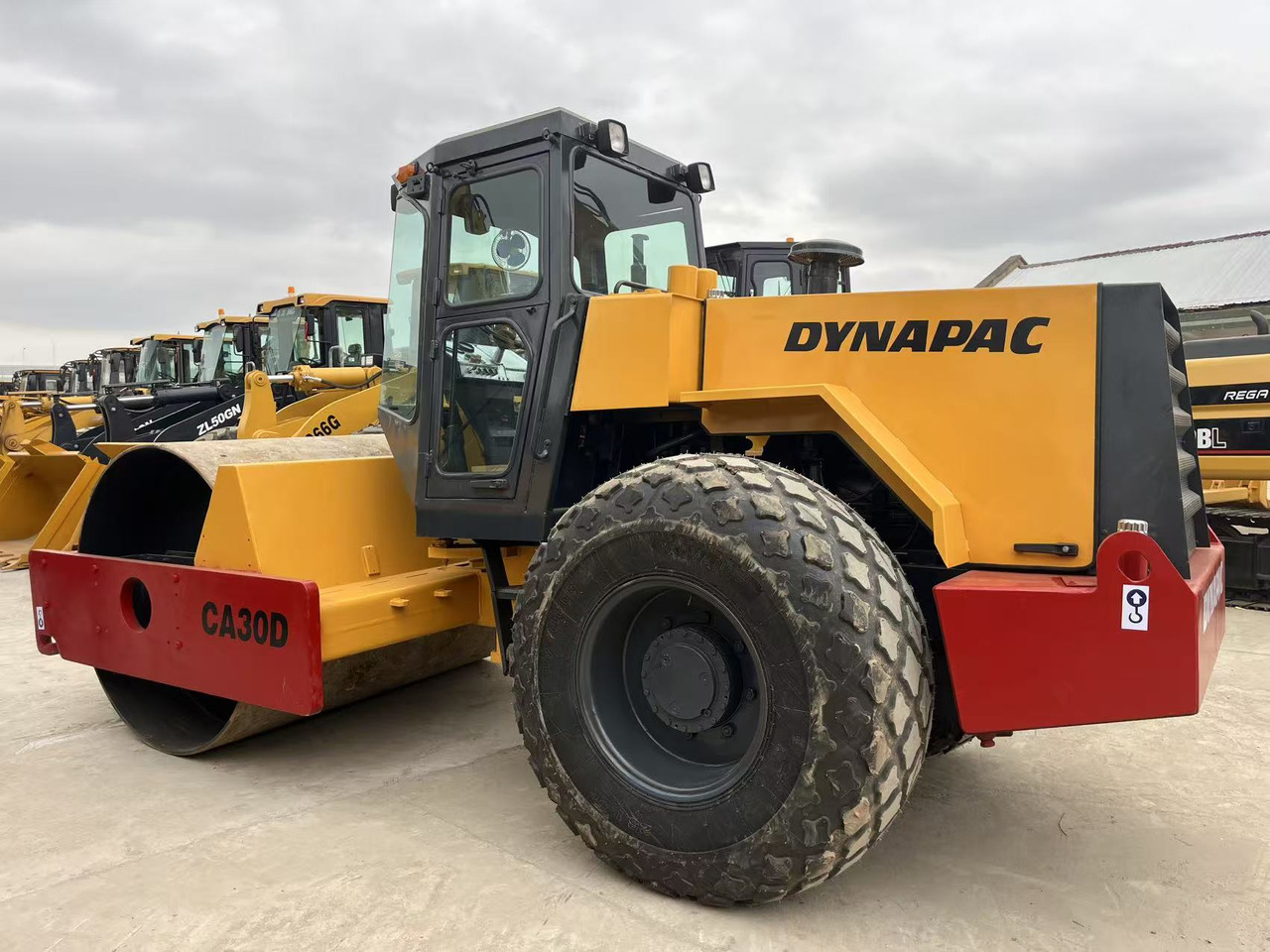 Dynapac Vibratory Road roller CA30D, CA25D Good Price on Sale - Vegvals: bilde 1 Dynapac Vibratory Road roller CA30D, CA25D Good Price on Sale - Vegvals: bilde 1