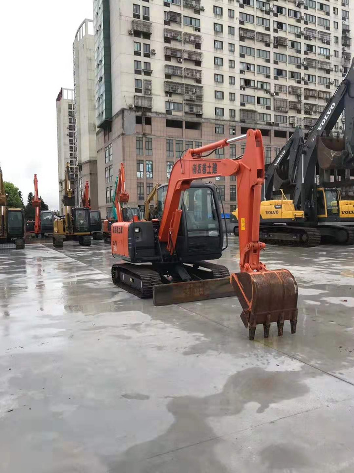 Hitachi 6 ton Hydraulic Excavator ZX60 Good Price - Beltegraver: bilde 2 Hitachi 6 ton Hydraulic Excavator ZX60 Good Price - Beltegraver: bilde 2