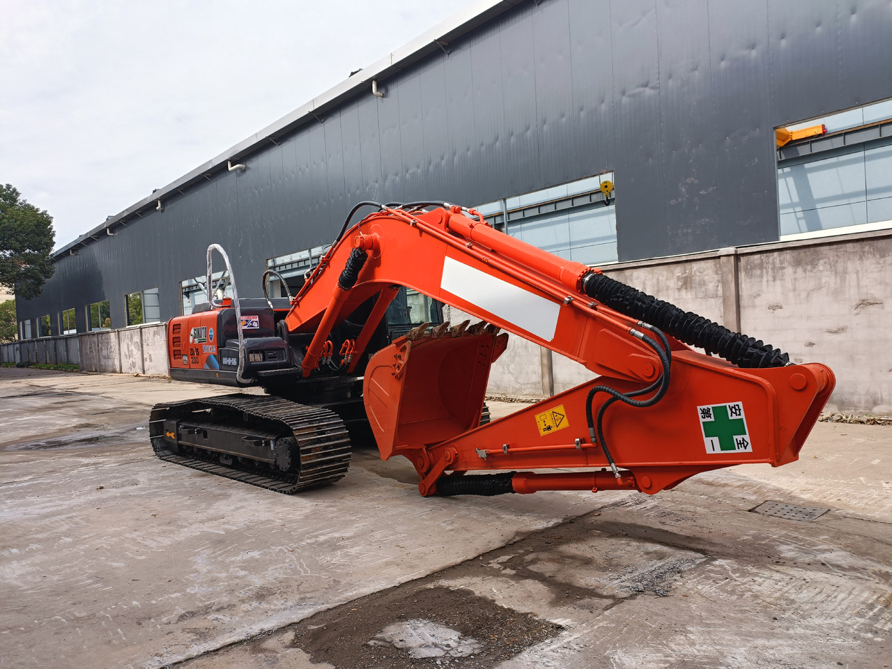 Hitachi ZX200 Used Condition Excavator Good Price - Beltegraver: bilde 2 Hitachi ZX200 Used Condition Excavator Good Price - Beltegraver: bilde 2