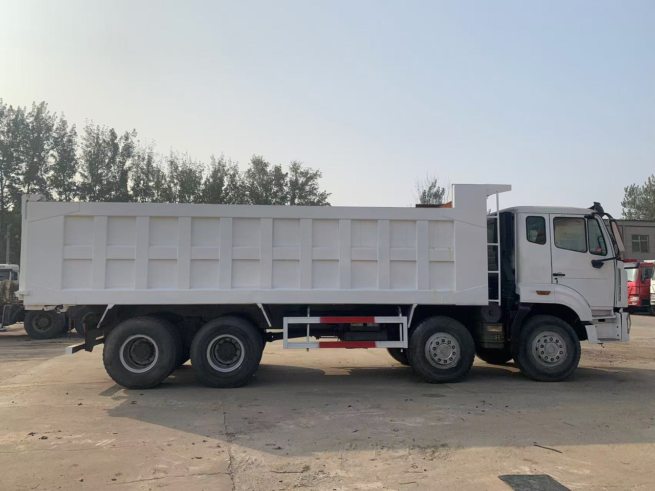 Howo 8x4 Tipper Truck Used Condition HOWO Dumper Truck Left Hand Drive - Tippbil: bilde 5 Howo 8x4 Tipper Truck Used Condition HOWO Dumper Truck Left Hand Drive - Tippbil: bilde 5