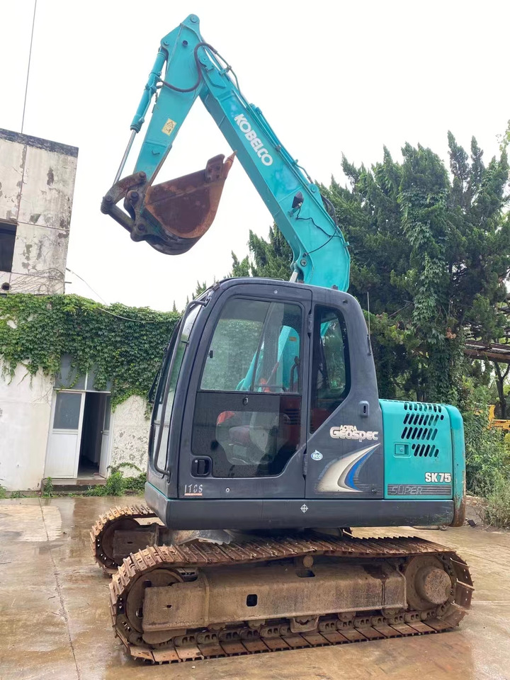 Kobelco SK75, SK55 Original Condition Japan Excavator - Beltegraver: bilde 1 Kobelco SK75, SK55 Original Condition Japan Excavator - Beltegraver: bilde 1